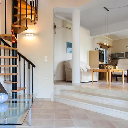 Victoria - 3 Bedroom With A Private Pool וילה Katokhórion
