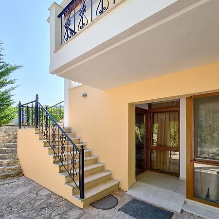 Victoria - 3 Bedroom With A Private Pool Vila