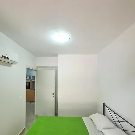 Victoria - 3 Bedroom With A Private Pool Katokhórion