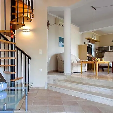 Victoria - 3 Bedroom With A Private Pool Vila