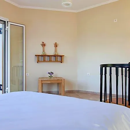 Victoria - 3 Bedroom With A Private Pool Vila