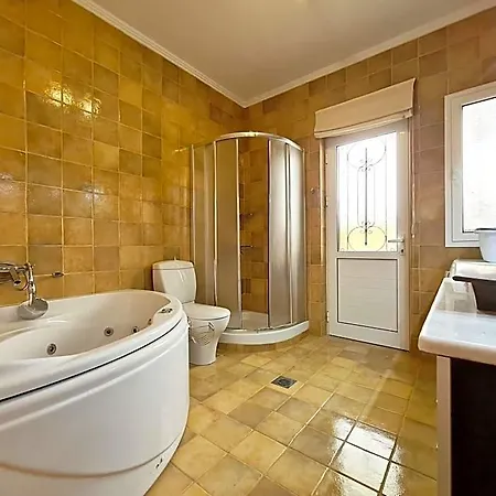 Vila Victoria - 3 Bedroom With A Private Pool *