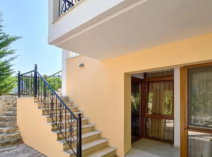 Victoria - 3 Bedroom With A Private Pool Villa