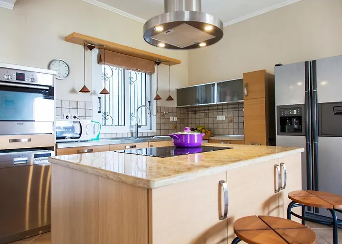 Victoria - 3 Bedroom With A Private Pool Villa