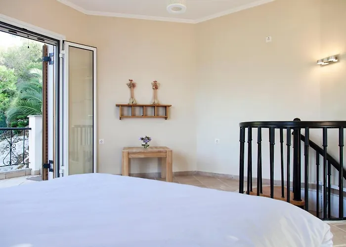 Victoria - 3 Bedroom With A Private Pool Villa *